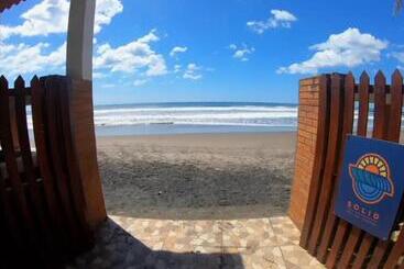 Solid Surf Camp Hostel Nicaragua