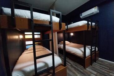 W168 Hostel