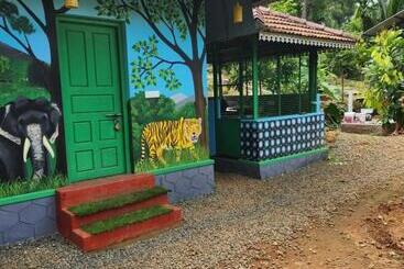Woodland Resort