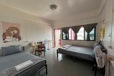 هاستل Madam Guesthouse