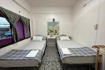 هاستل Madam Guesthouse