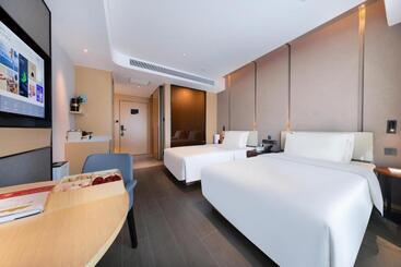 Atour Hotel Urumqi Airport Degang Wanda
