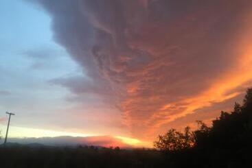 تختخواب و صبحانه Hadlow Sunrise Retreat