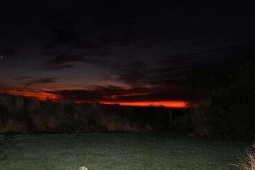تختخواب و صبحانه Hadlow Sunrise Retreat