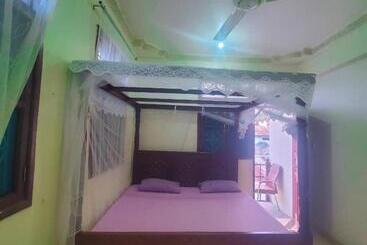 تختخواب و صبحانه Jux Apartment