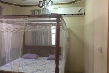 تختخواب و صبحانه Jux Apartment