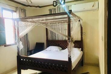 تختخواب و صبحانه Jux Apartment