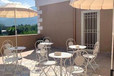 تختخواب و صبحانه Villa Josette