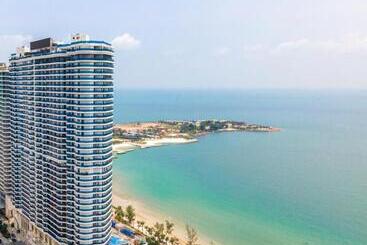 هتل Blue Bay Oceanview Residence