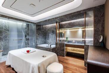 هتل Blue Bay Oceanview Residence