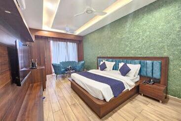 هتل Lucky Inn