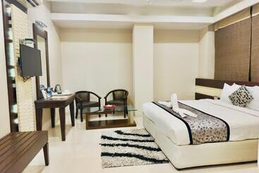 هتل Blueberry Nest Zirakpur