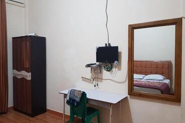 هتل Oyo 93264 Penginapan Syari Ah Berlian