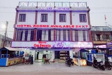 هتل Oyo Happy Hours Inn