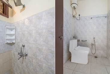 Iroomz Hotel Ritzy Grand