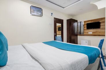 Iroomz Hotel Ritzy Grand
