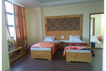هتل Shillong Palace Inn