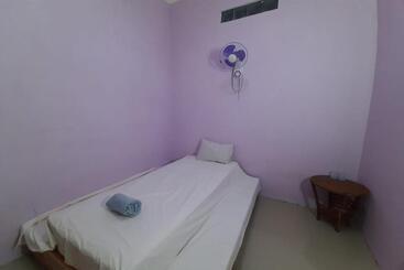 هتل Spot On 93283 Sengon Kostel Syariah