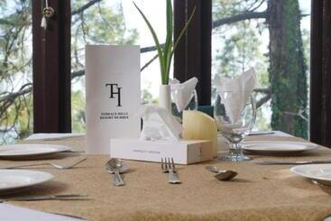 هتل Terrace Hills Resort