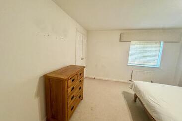 پانسیون Basingstoke Guesthouse