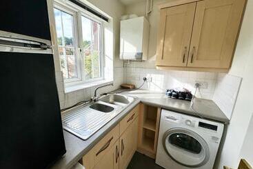 پانسیون Basingstoke Guesthouse