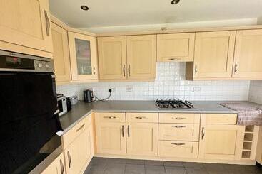 پانسیون Basingstoke Guesthouse