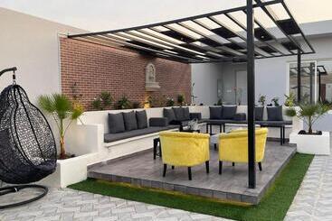 استراحتگاه Fun Day Chalets