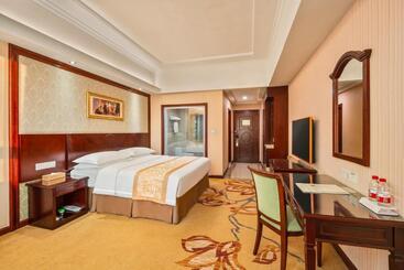 Vienna Hotel Shenzhen International Airport