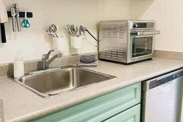 1bedroom With 2 Queen Heated Parking