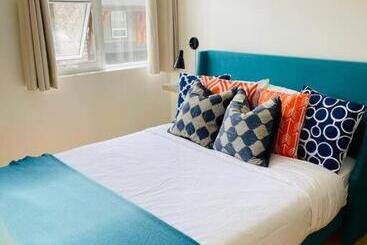 1bedroom With 2 Queen Heated Parking