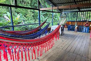 هاستل Hostal Herping Bahia Solano Tour