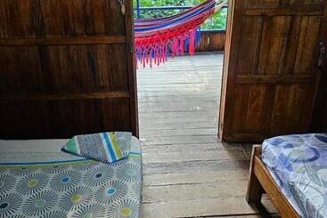 هاستل Hostal Herping Bahia Solano Tour