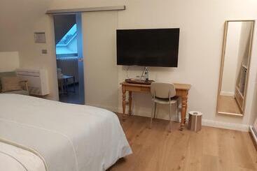 B&b Asmara
