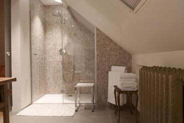 B&b Asmara