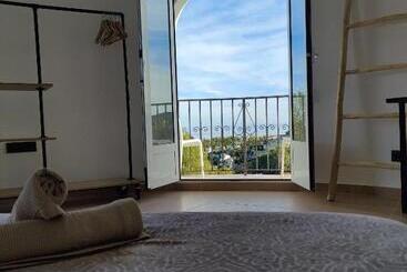 تختخواب و صبحانه Coliving & Coworking Costa Blanca