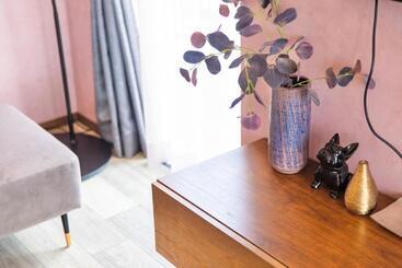 Breaky Hotel   Vacation Stay 21167v