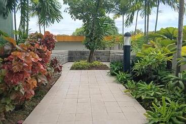 מלון דירות Centrio Avida Condominium