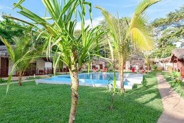 هتل Blue Sky Resort