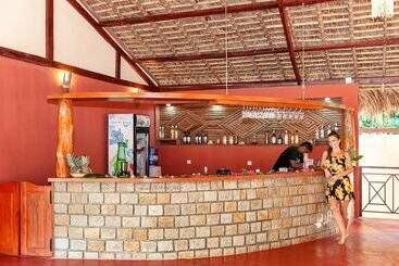 هتل Blue Sky Resort