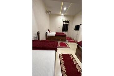 هتل Desert Inn, Bhuj