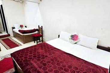 هتل Desert Inn, Bhuj