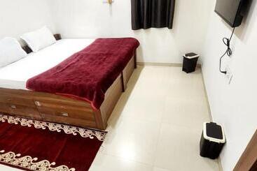 هتل Desert Inn, Bhuj