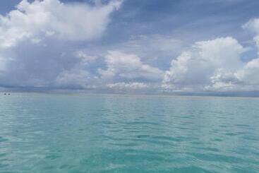 هتل Holiday Time Bungalows Zanzibar