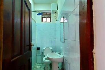 هتل Komar Lira City