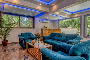 هتل Maurya Residency
