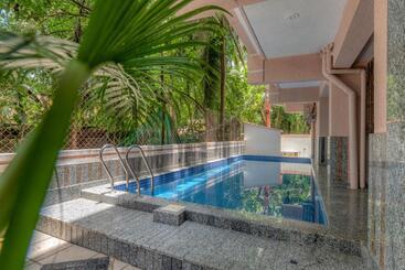 هتل Maurya Residency