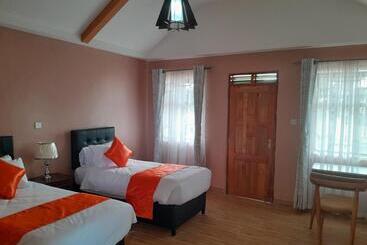 هتل Penety Amboseli Resort