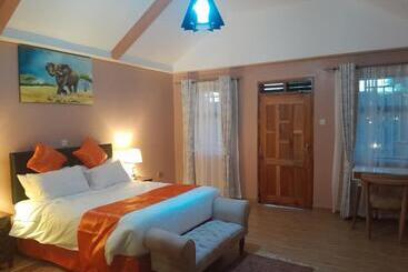 هتل Penety Amboseli Resort