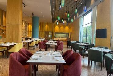 هتل Ramada Encore By Wyndham Amritsar Airport