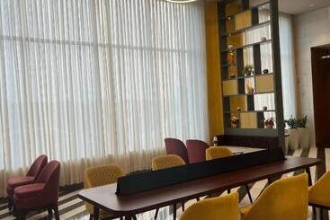 هتل Ramada Encore By Wyndham Amritsar Airport
